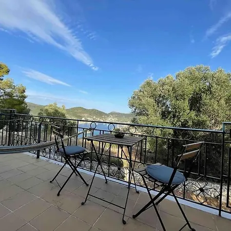 Stonehouse Rental, Ithaca Σπίτι διακοπών Βαθύ